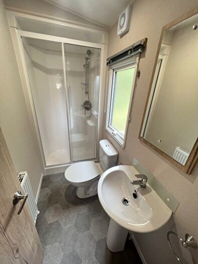 2 Bedroom Mobile/park Home For Sale In Capernwray, Carnforth, LA6