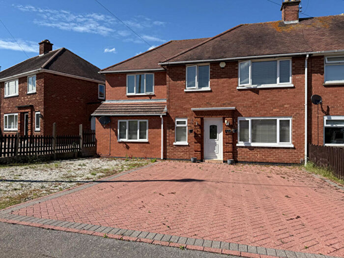 5 Bedroom Semi Detached House For Sale In Lucas Road, Hinckley, LE10