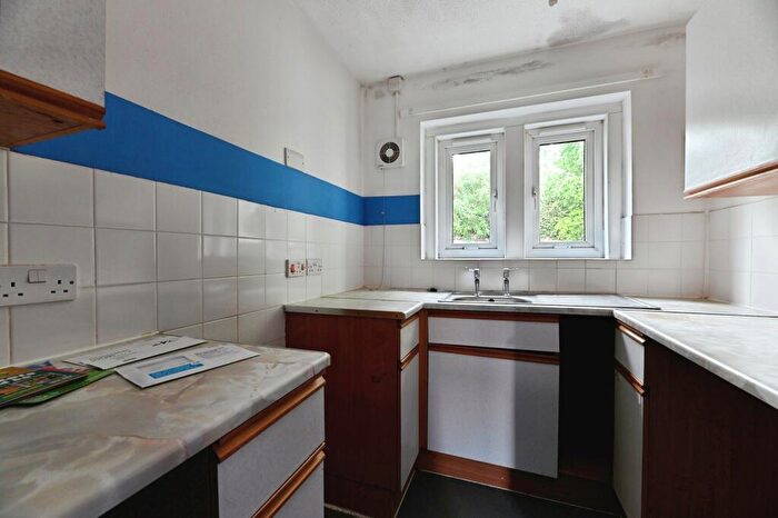 1 Bedroom Flat For Sale In Angwin Close, Shepton Mallet, Somerset, BA4