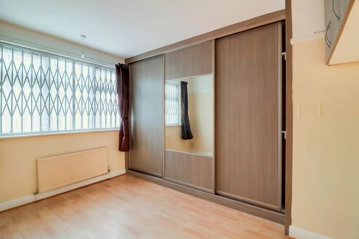 2 Bedroom Flat To Rent In Kenton Road, Harrow HA3