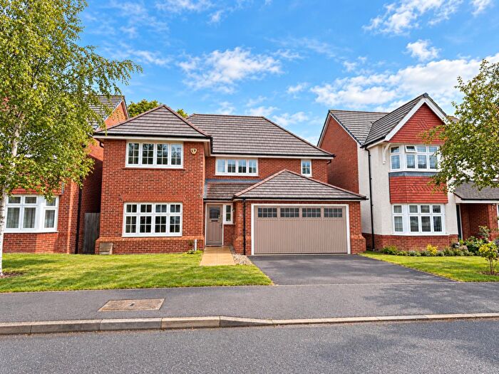 4 Bedroom Detached House For Sale In Gardeners View, Hardingstone, Northampton, NN4