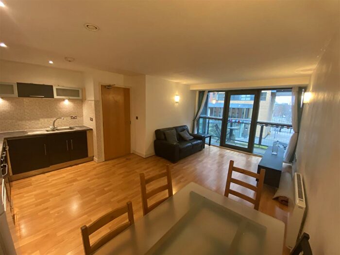 2 Bedroom Property To Rent In West One Peak, Cavendish Street, S3