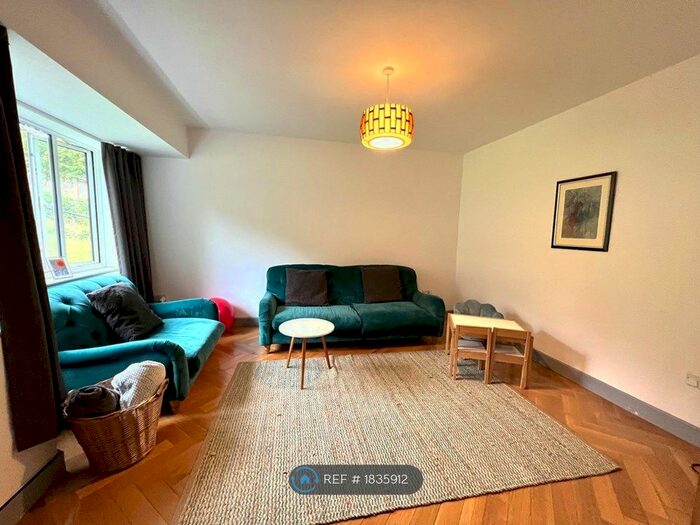 4 Bedroom Semi-Detached House To Rent In Jasper Road, London, SE19