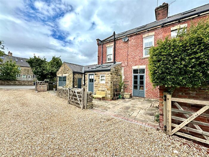 3 Bedroom Semi-Detached House To Rent In Dore Road, Sheffield, S17