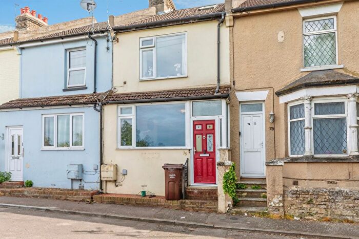 2 Bedroom Terraced House To Rent In Layfield Road, Gillingham, ME7