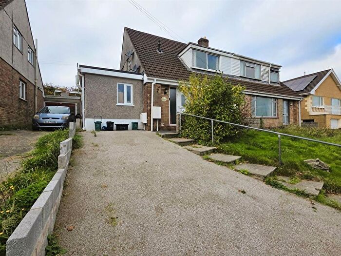3 Bedroom Semi Detached Bungalow For Sale In Cleviston Park, Llangennech, Llanelli, SA14