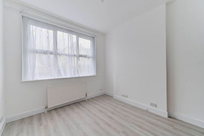 2 Bedroom Property To Rent In Northborough Road, Norbury, London, SW16
