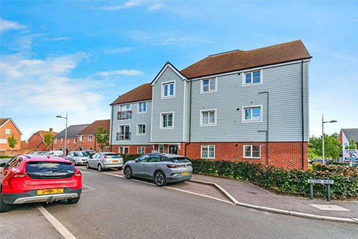 2 Bedroom Flat For Sale In Alder Way, Faygate, Horsham, West Sussex, RH12