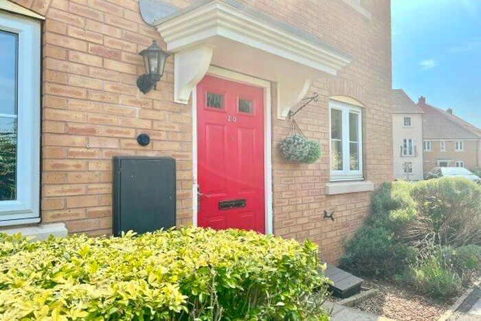 2 Bedroom Maisonette To Rent In Wharton Crescent, Nottingham, NG9