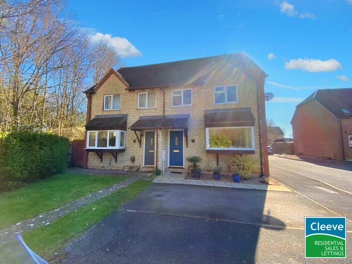 3 Bedroom Semi-Detached House To Rent In Little Acorns, Bishops Cleeve, Cheltenham, GL52