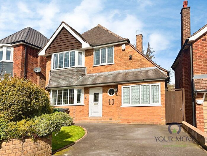 3 Bedroom Detached House For Sale In Elizabeth Grove, Dudley, West Midlands, DY2