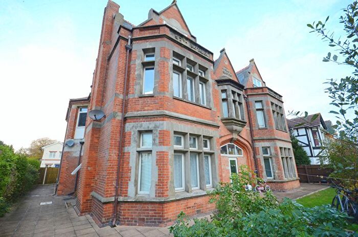 3 Bedroom Flat To Rent In Portchester Place, Bournemouth, BH8