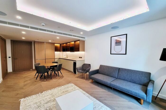 1 Bedroom Flat To Rent In The Haydon, - Minories, EC3N