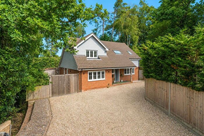 4 Bedroom Detached House For Sale In Award Road, Fleet, GU52