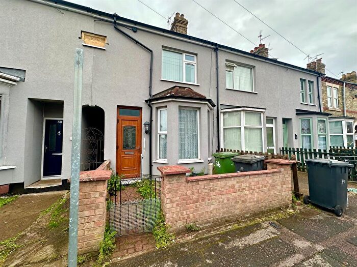 3 Bedroom Terraced House For Sale In Burmer Road, Peterborough, PE1