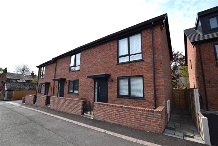 2 Bedroom Mews To Rent In Saville Street, Macclesfield, SK11