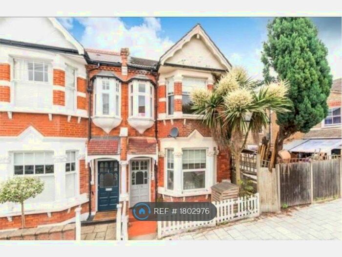 2 Bedroom Flat To Rent In West Dulwich, London, SE27
