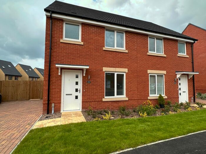 3 Bedroom Semi-Detached House To Rent In Cashmere Drive, Andover, SP11