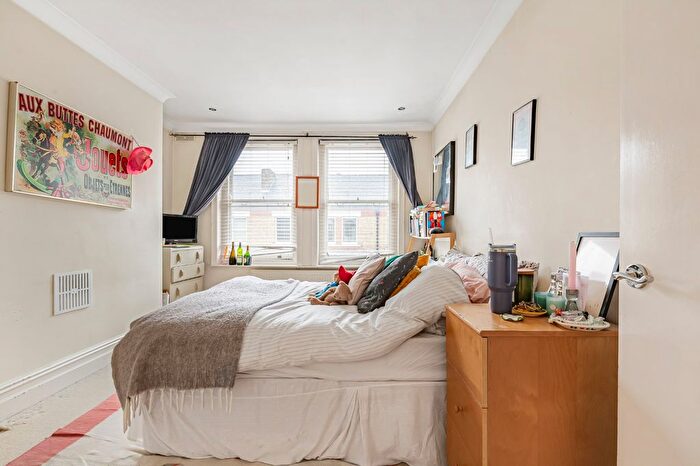 3 Bedroom Flat To Rent In Rushcroft Road, London, SW2