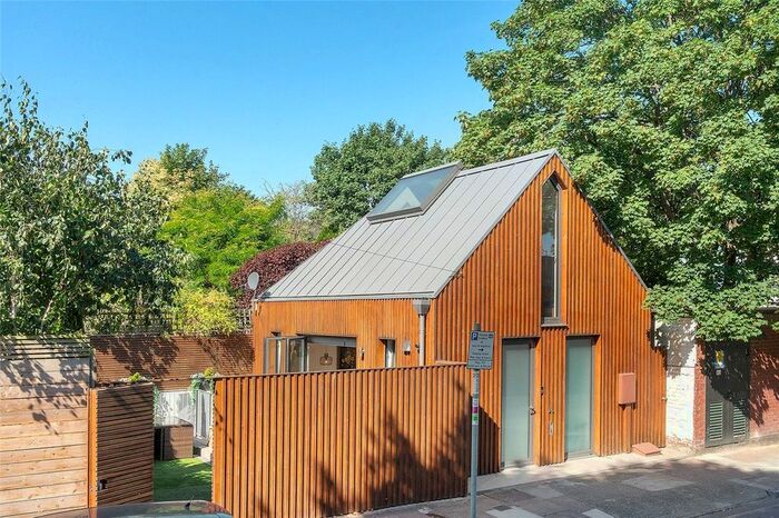 2 Bedroom Detached House To Rent In Amerland Road, London, SW18