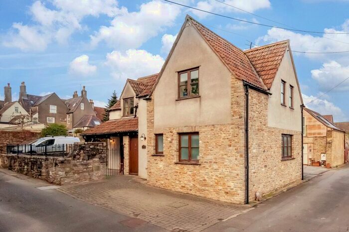 3 Bedroom Detached House For Sale In Back Lane, Wickwar, GL12