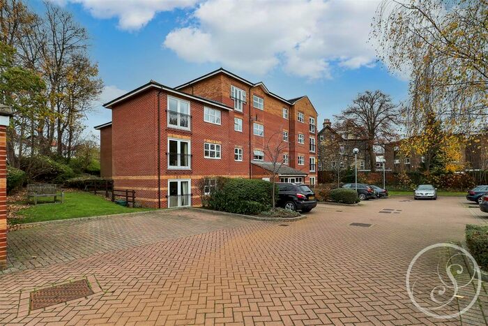2 Bedroom Flat To Rent In Tay Court, Falkland Rise, Leeds, LS17