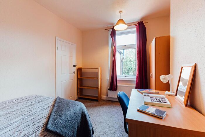 4 Bedroom Terraced House To Rent In Bedford Street, - Bed, LN1