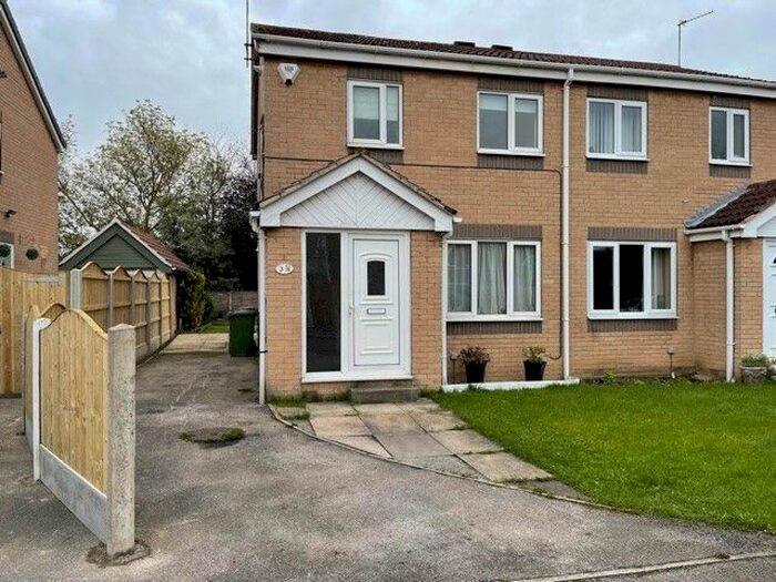 3 Bedroom Semi-Detached House To Rent In Clayton Place, Normanton WF6