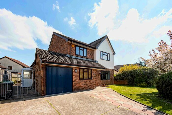 5 Bedroom Detached House To Rent In Drew Close, , Poole, BH12