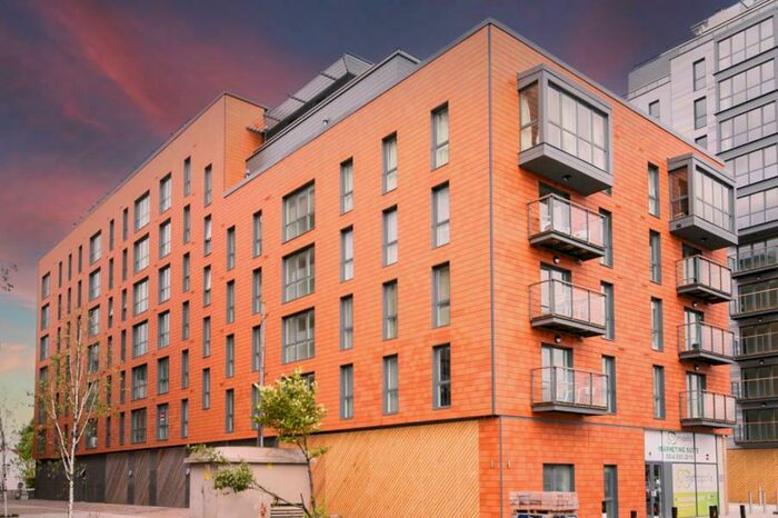 2 Bedroom Flat To Rent In Rivington Apartments, Slough, SL2