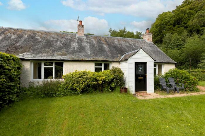 3 Bedroom Bungalow For Sale In Fish Ponds Cottage, Stormontfield, Perth, PH2