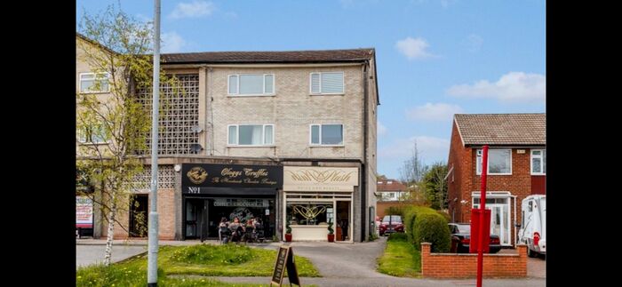 2 Bedroom Flat To Rent In Alwoodley Court, Alwoodley Leeds, LS17