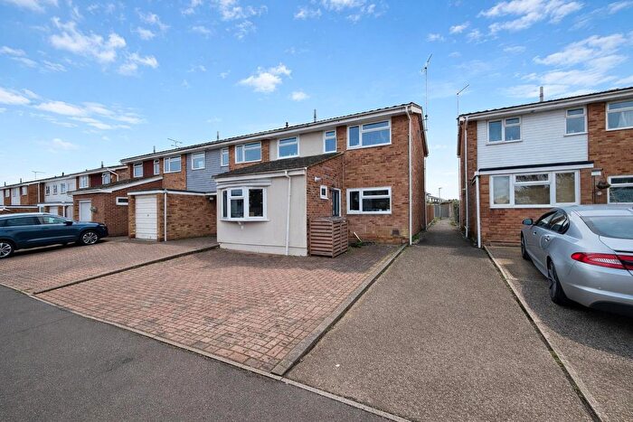 4 Bedroom End Terrace House For Sale In Osea Way, Chelmsford, CM1