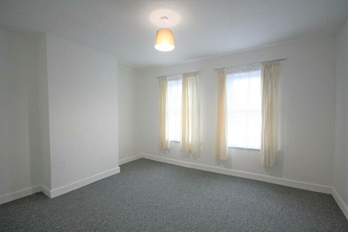 2 Bedroom Terraced House To Rent In Large Bedroom House- Cannon Street, Reading, RG1