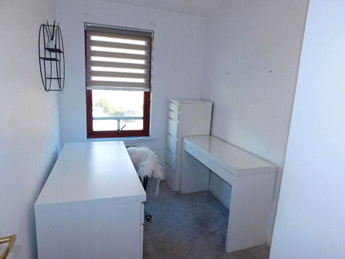 1 Bedroom Flat To Rent In Strawberry Bank Parade, City Centre, Aberdeen, AB11