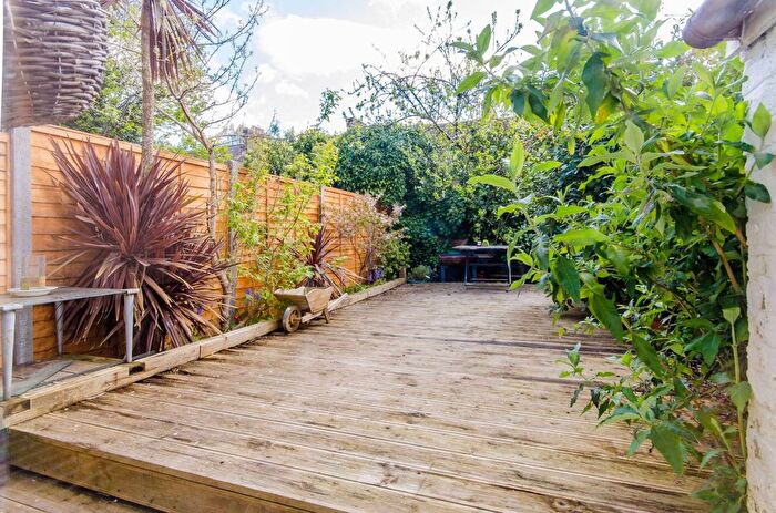 4 Bedroom Property To Rent In Liddington Road, Stratford, London, E15