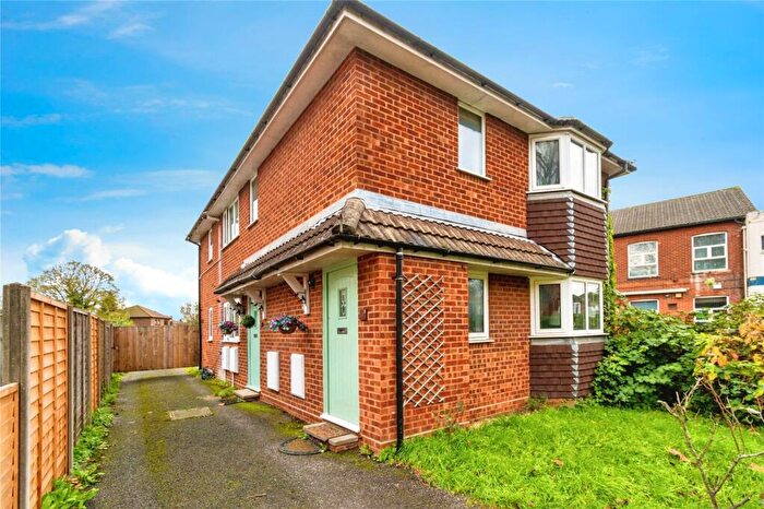 2 Bedroom Flat For Sale In St. Denys Road, Southampton, Hampshire, SO17