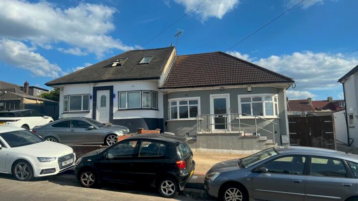 4 Bedroom Bungalow To Rent In Rannock Avenue, Kingsbury, NW9