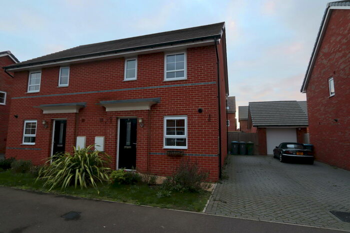 3 Bedroom Semi-Detached House To Rent In Bloomfield Road, Felixstowe, IP11