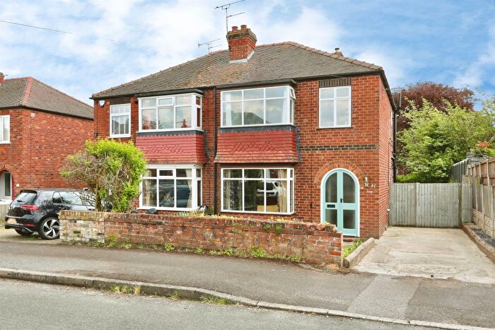 3 Bedroom Semi Detached House For Sale In Grange Avenue, Bawtry, Doncaster, DN10
