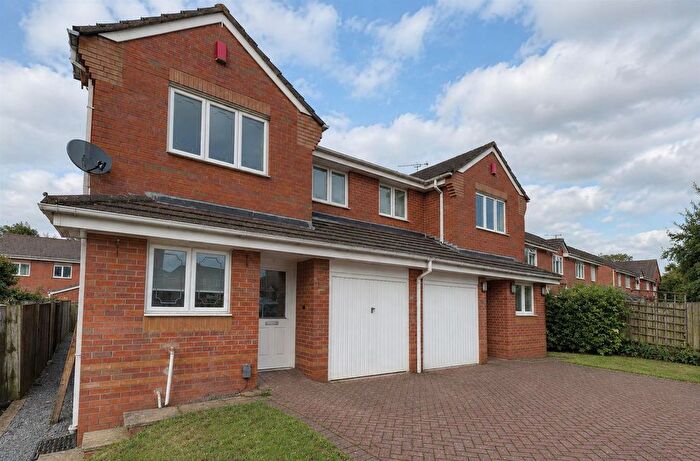 3 Bedroom Property To Rent In Jack Cade Way, Warwick, CV34