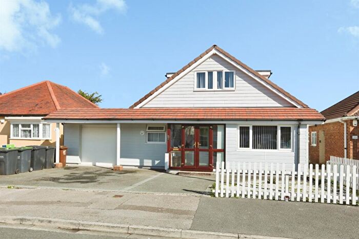 6 Bedroom Detached House For Sale In Perth Road, Gosport, PO13