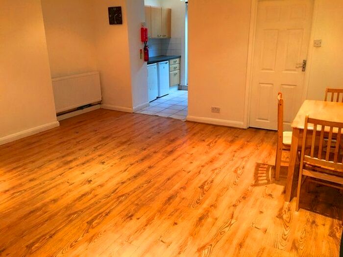 1 Bedroom Flat To Rent In Marlborough Road, London, N19