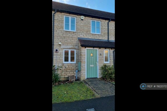 2 Bedroom Terraced House To Rent In Woodrush Gardens, Carterton, OX18
