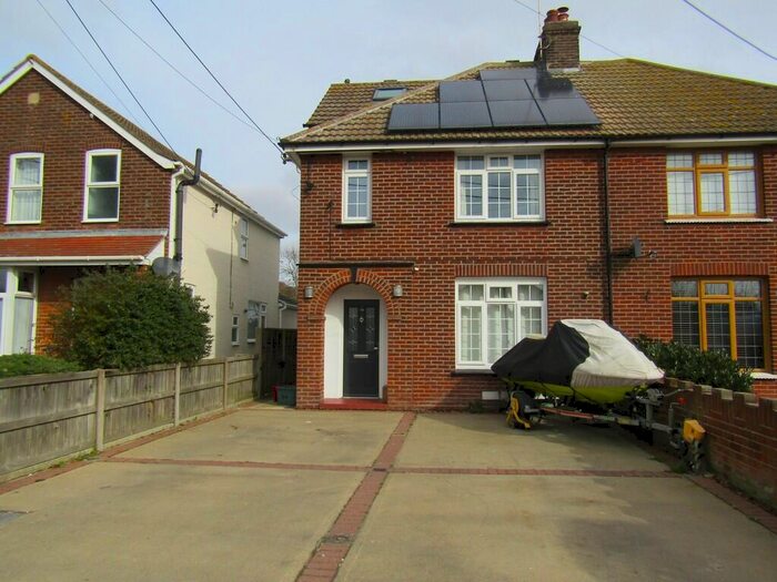 4 Bedroom Semi-Detached House To Rent In Thorpe Road, Kirby Cross, Frinton-on-Sea, CO13