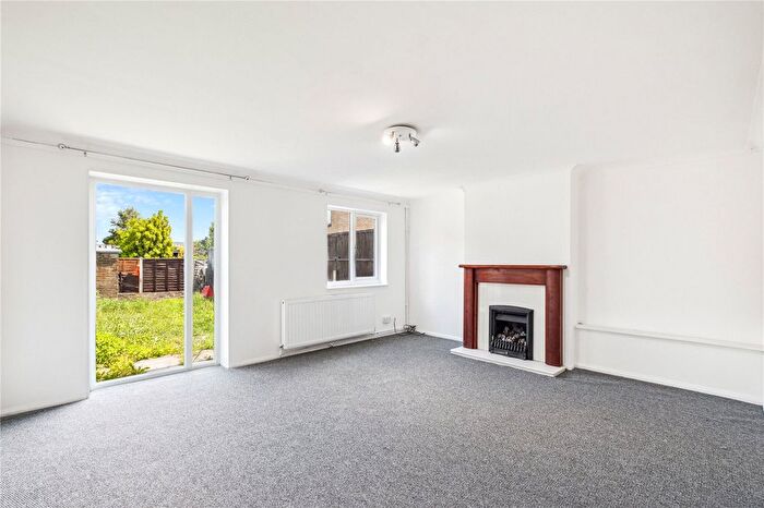 3 Bedroom Terraced House To Rent In Shirley Street, Canning Town, London, E16