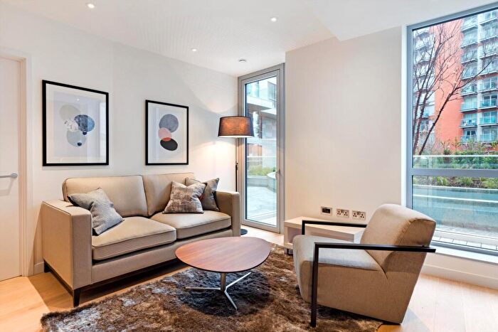 3 Bedroom Apartment For Sale In Charrington Tower, Biscayne Avenue, E14