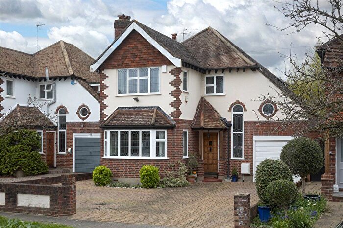 4 Bedroom Detached House For Sale In Woodlands Avenue, New Malden, KT3