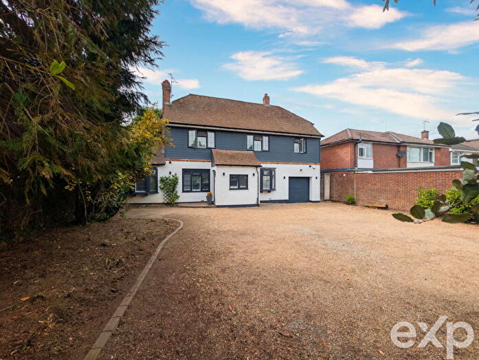 4 Bedroom Detached House For Sale In Loose Road, Maidstone, ME15