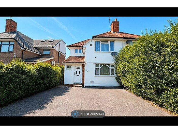 5 Bedroom Semi-Detached House To Rent In Vicarage Farm Road, Hounslow, TW5